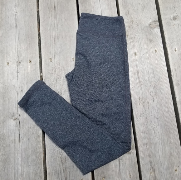 TNA - Grey Leggings - Size Small - Picture 5 of 5